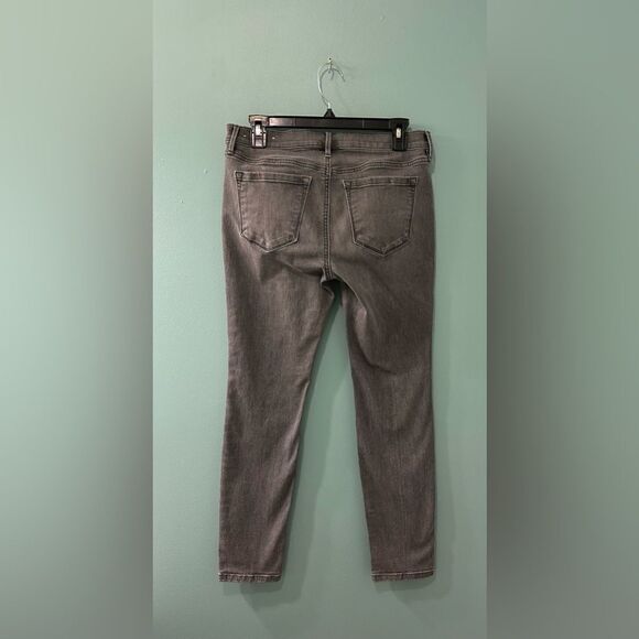 NWOT … LOFT OUTLET “Size: 6P” Modern Skinny Jeans - Picture 5 of 6